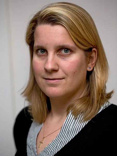 Dr. Alexandra Hofstätter