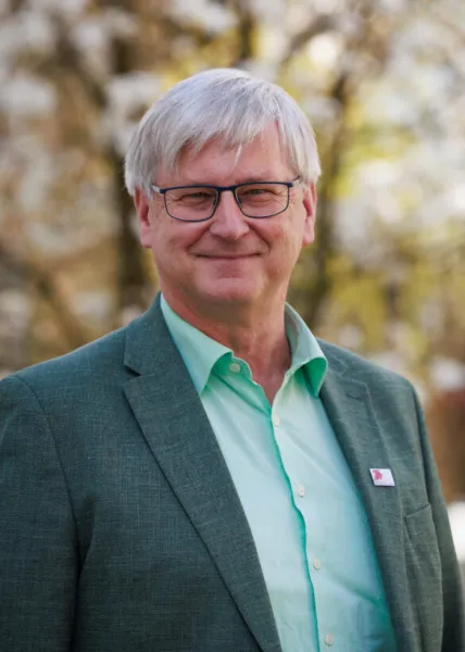 Dr. Michael Wolf
